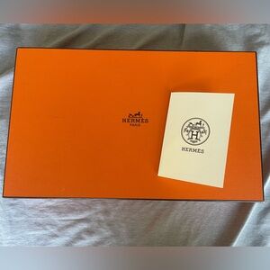 Hermes box 15.25x9.5